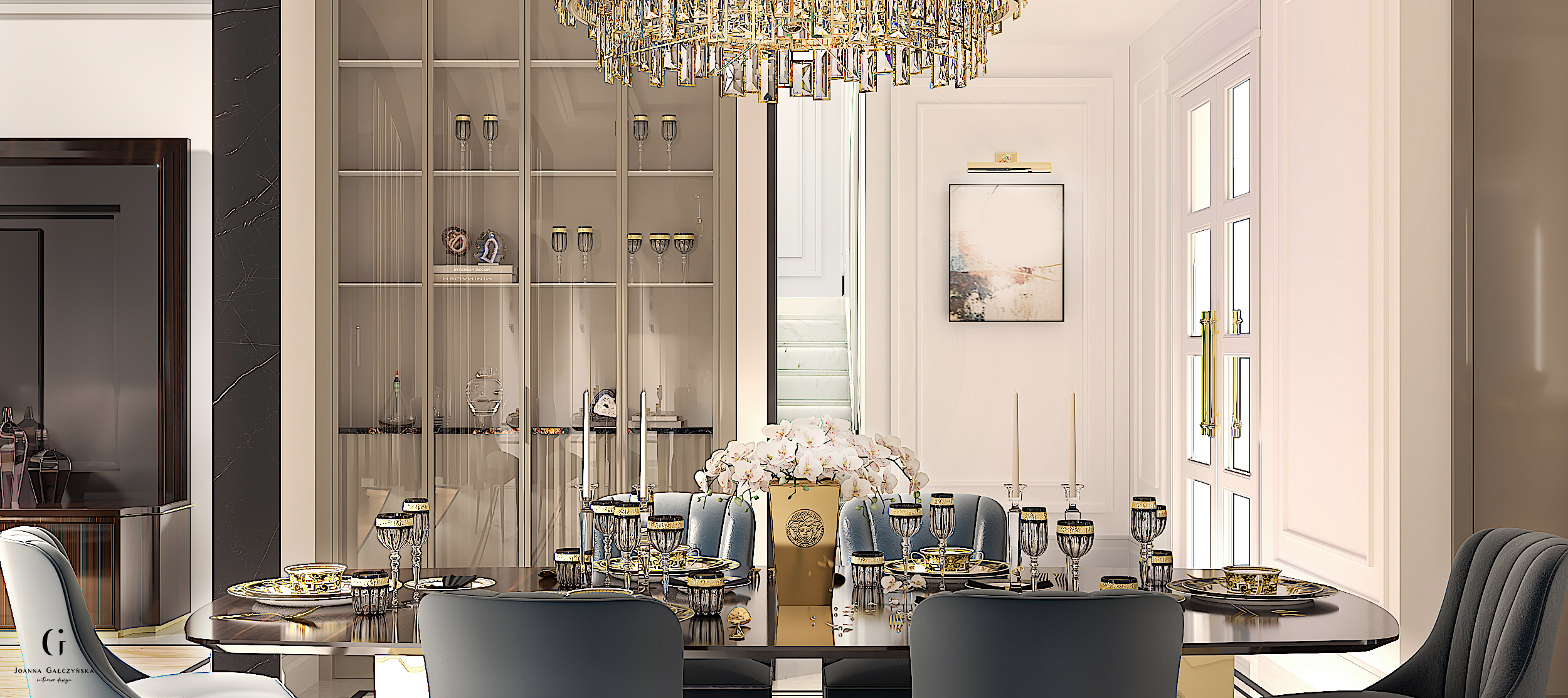 Elegancka jadalnia z nowoczesnym wystrojem, zdobioną zastawą stołową w złotych i czarnych akcentach, tapicerowanymi krzesłami oraz kryształowym żyrandolem. W tle przeszklona witryna i minimalistyczne dekoracje podkreślające luksusowy styl wnętrza.